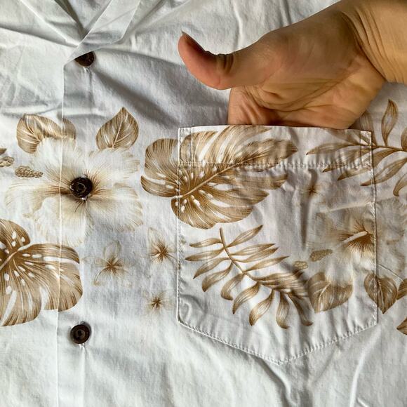 JC Hawaii  Men’s Short Sleeve Button Down Shirt size M, Floral White - Picture 5 of 7